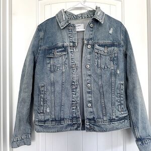 Old Navy Women’s Distressed Jean Jacket - Medium